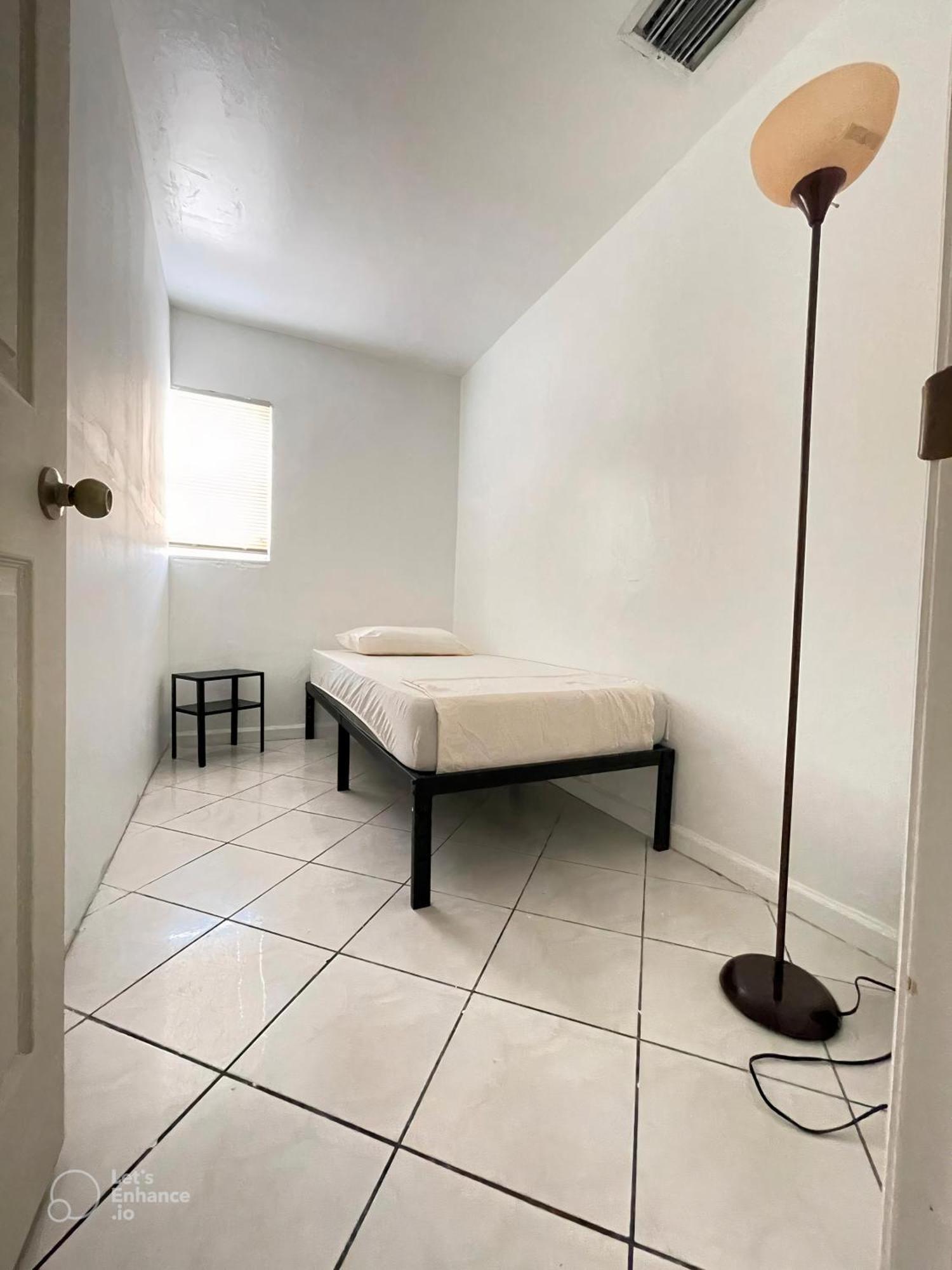 Ludge By Miami Airport Hostel Exterior foto