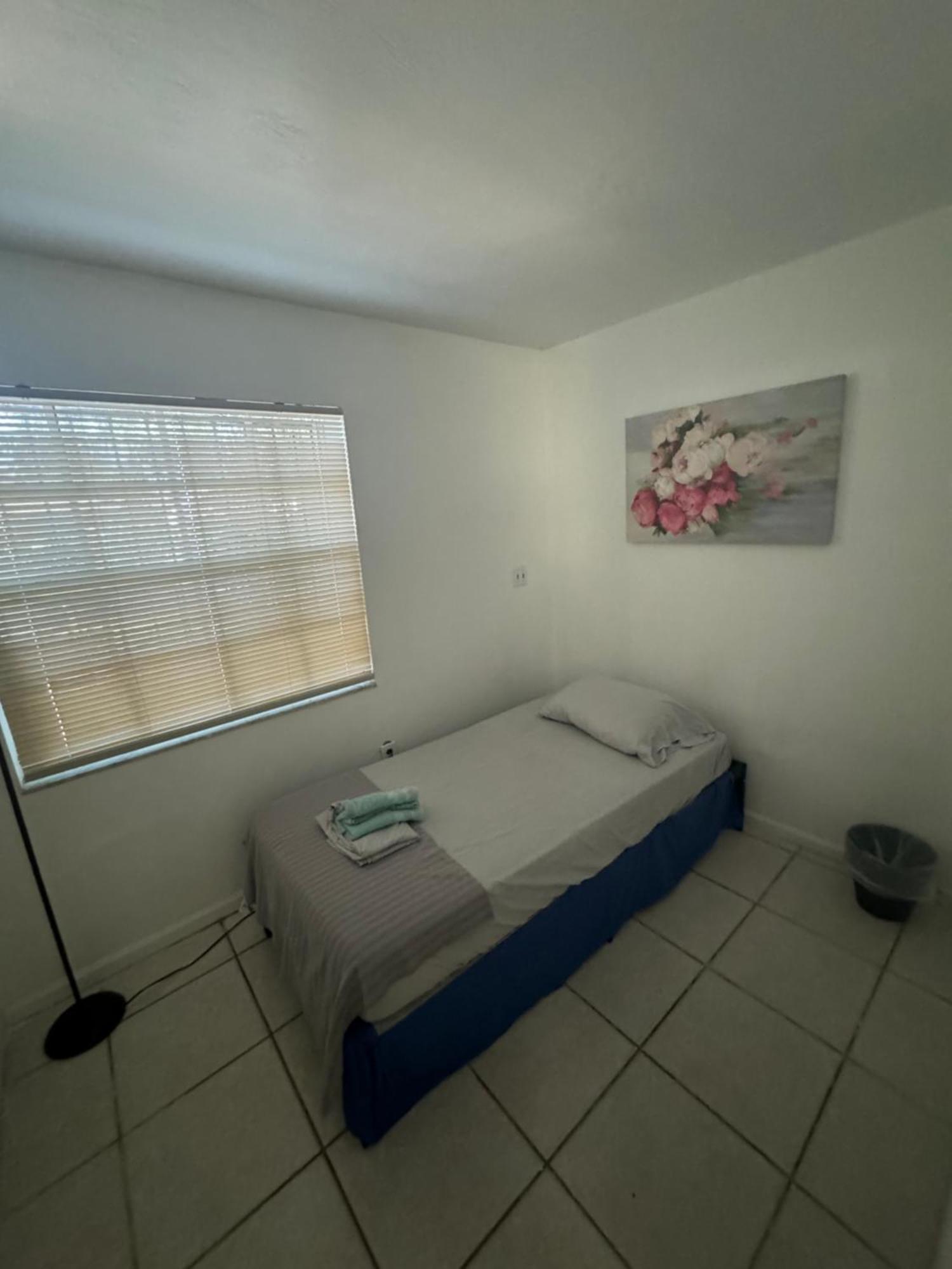 Ludge By Miami Airport Hostel Exterior foto